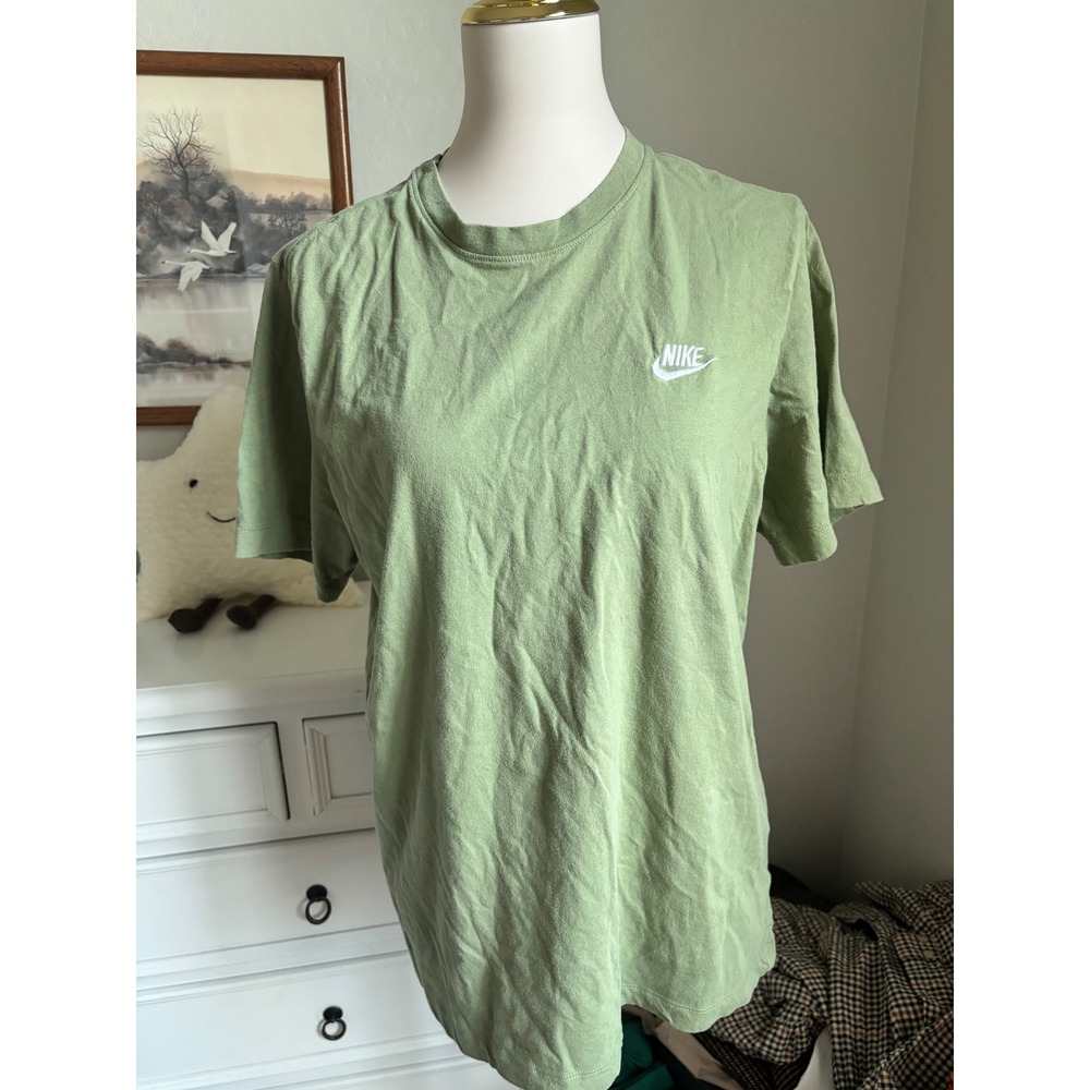 Olive Green Nike Tee Short Sleeve Embroidered Swoosh Logo Athletic Shirt Large